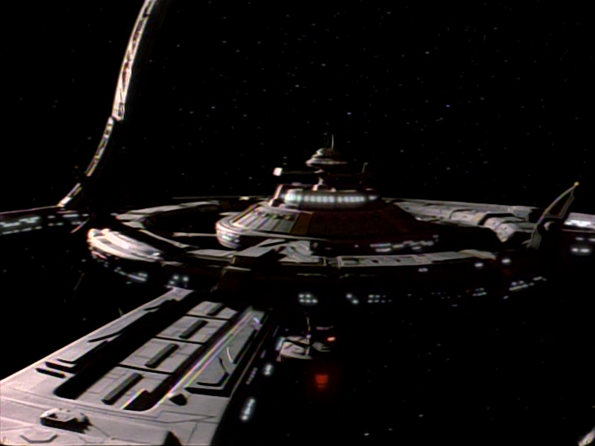 extant_StarTrek_DS9_3x18-DistantVoices_03648.jpg