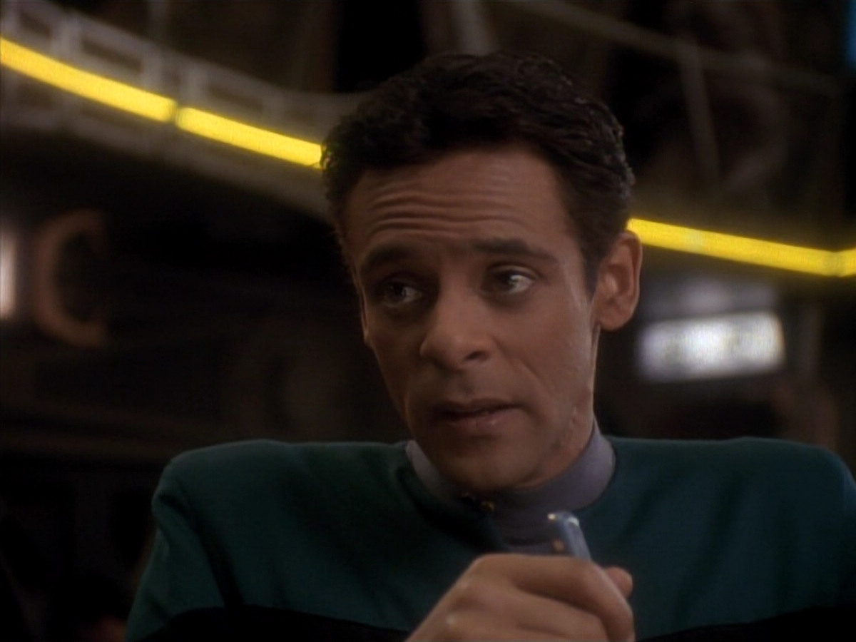 extant_StarTrek_DS9_3x18-DistantVoices_03671.jpg