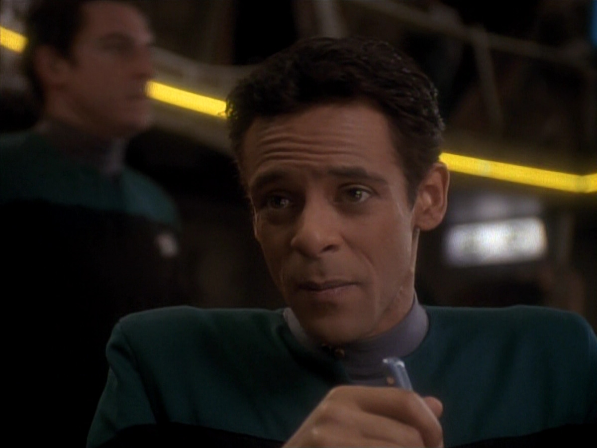 extant_StarTrek_DS9_3x18-DistantVoices_03672.jpg