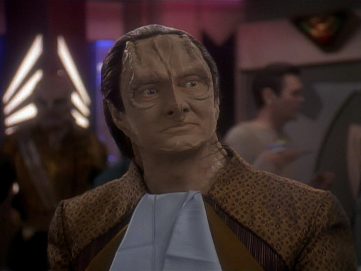 extant_StarTrek_DS9_3x18-DistantVoices_03687.jpg