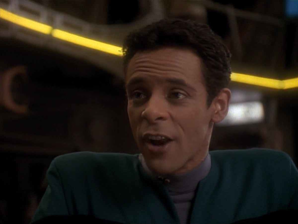 extant_StarTrek_DS9_3x18-DistantVoices_03690.jpg