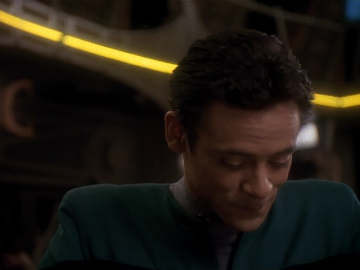 extant_StarTrek_DS9_3x18-DistantVoices_03696.jpg