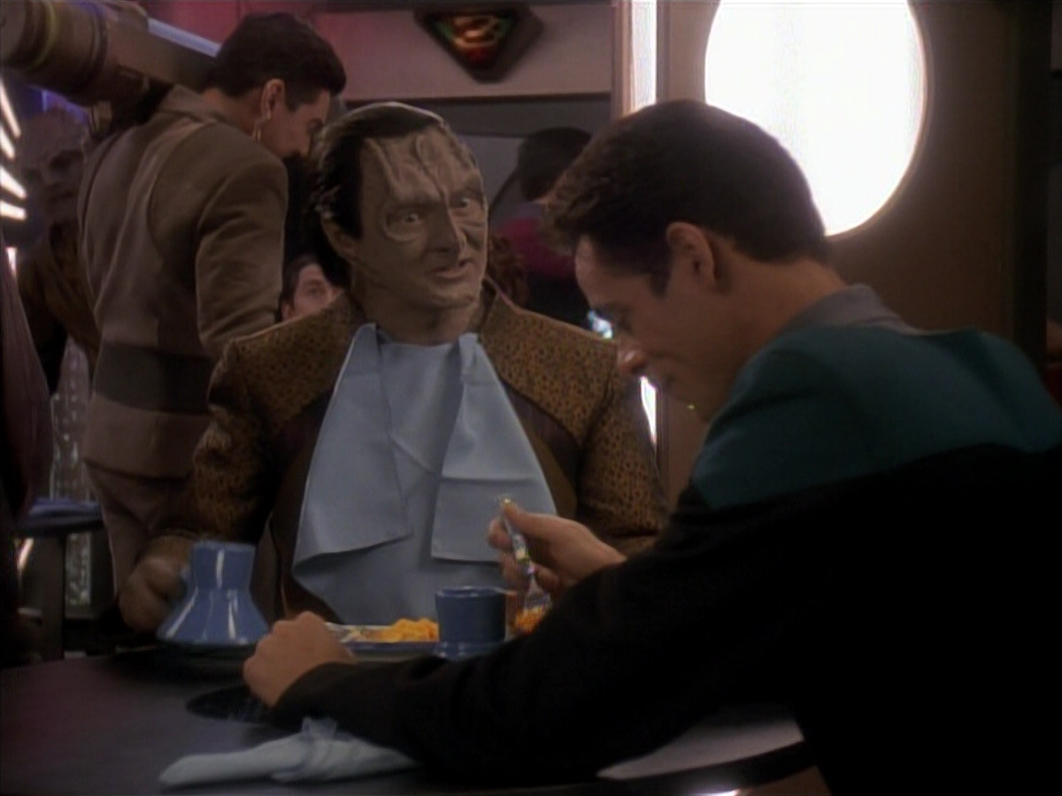 extant_StarTrek_DS9_3x18-DistantVoices_03697.jpg