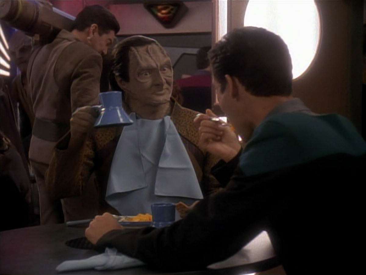 extant_StarTrek_DS9_3x18-DistantVoices_03698.jpg