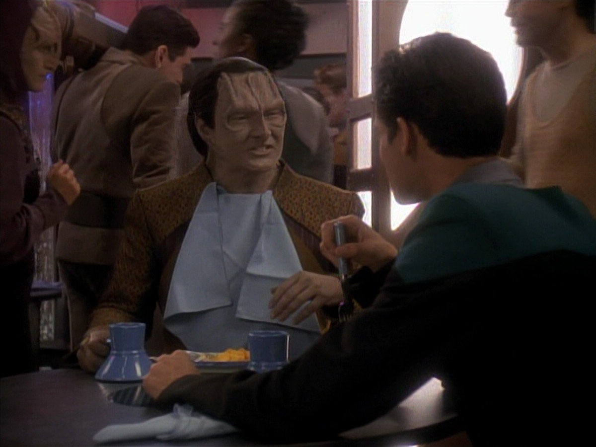 extant_StarTrek_DS9_3x18-DistantVoices_03711.jpg