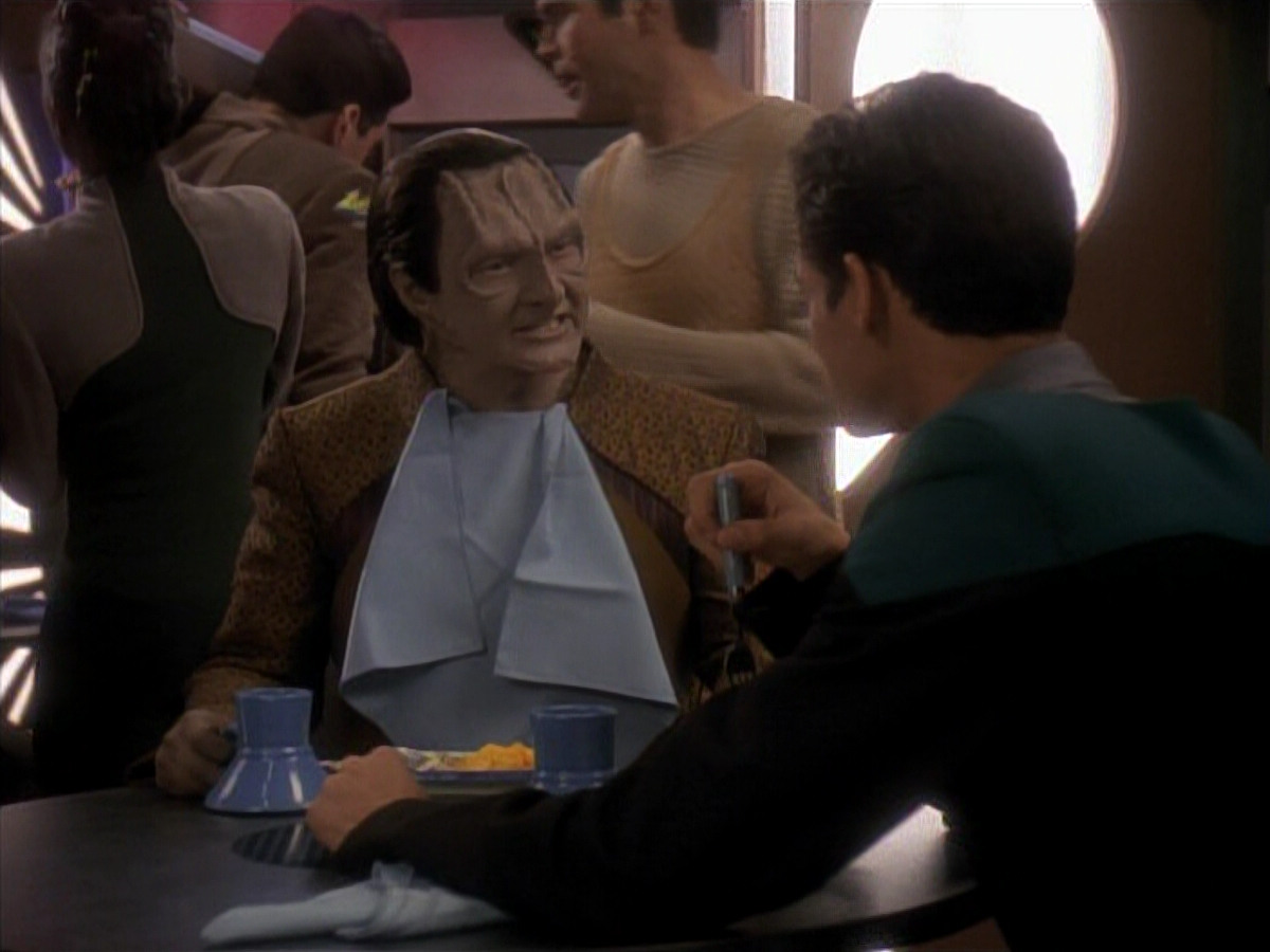 extant_StarTrek_DS9_3x18-DistantVoices_03713.jpg