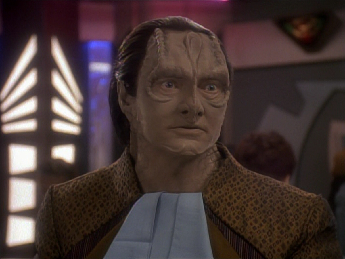 extant_StarTrek_DS9_3x18-DistantVoices_03741.jpg
