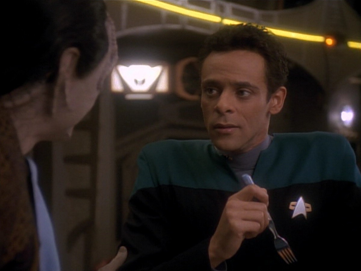 extant_StarTrek_DS9_3x18-DistantVoices_03759.jpg