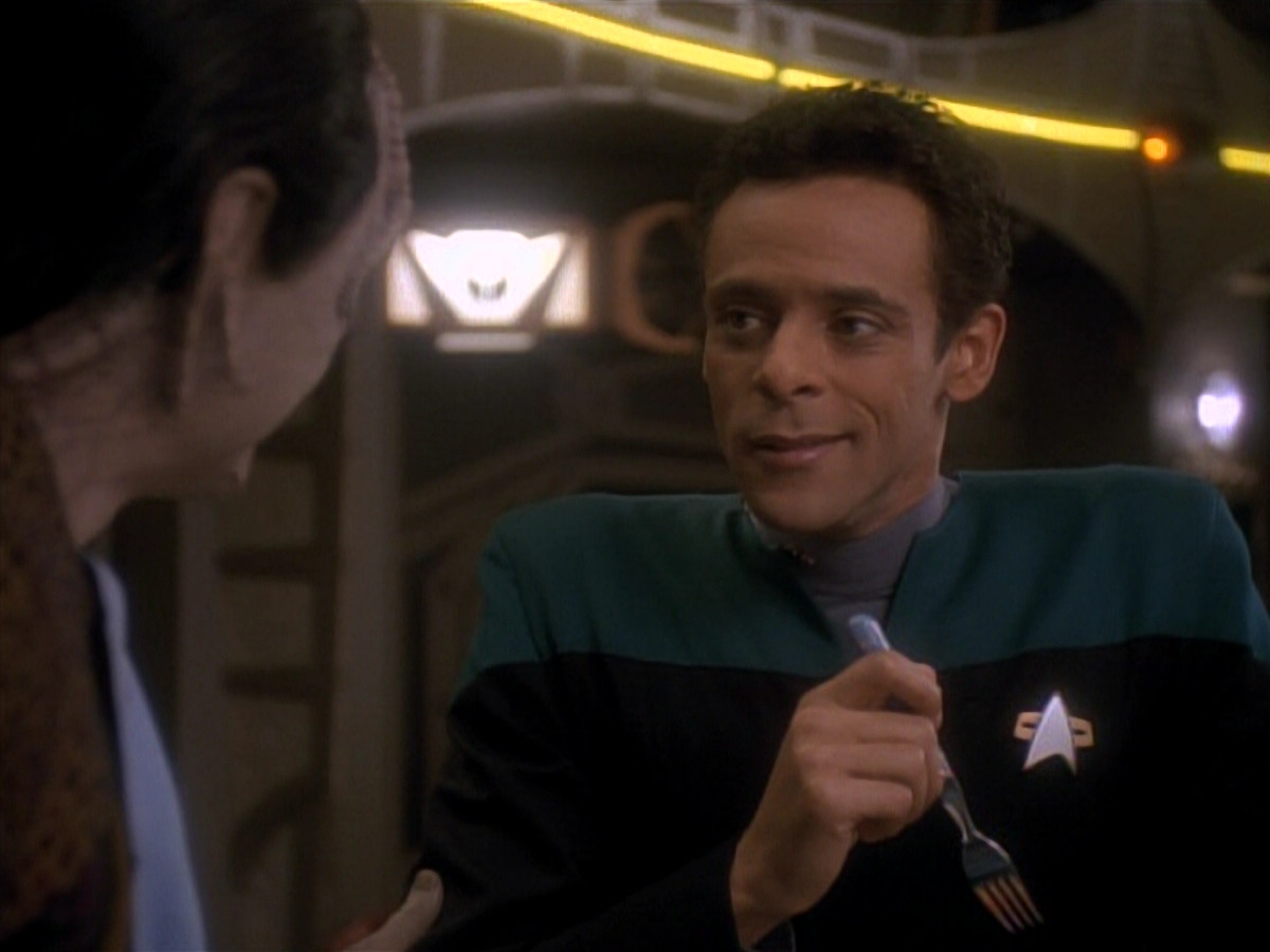 extant_StarTrek_DS9_3x18-DistantVoices_03760.jpg