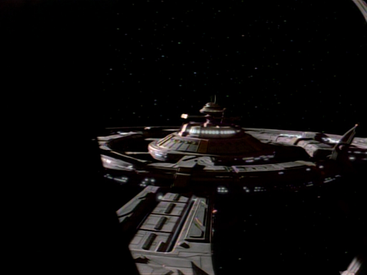 extant_StarTrek_DS9_3x20-ImprobableCause_00005.jpg