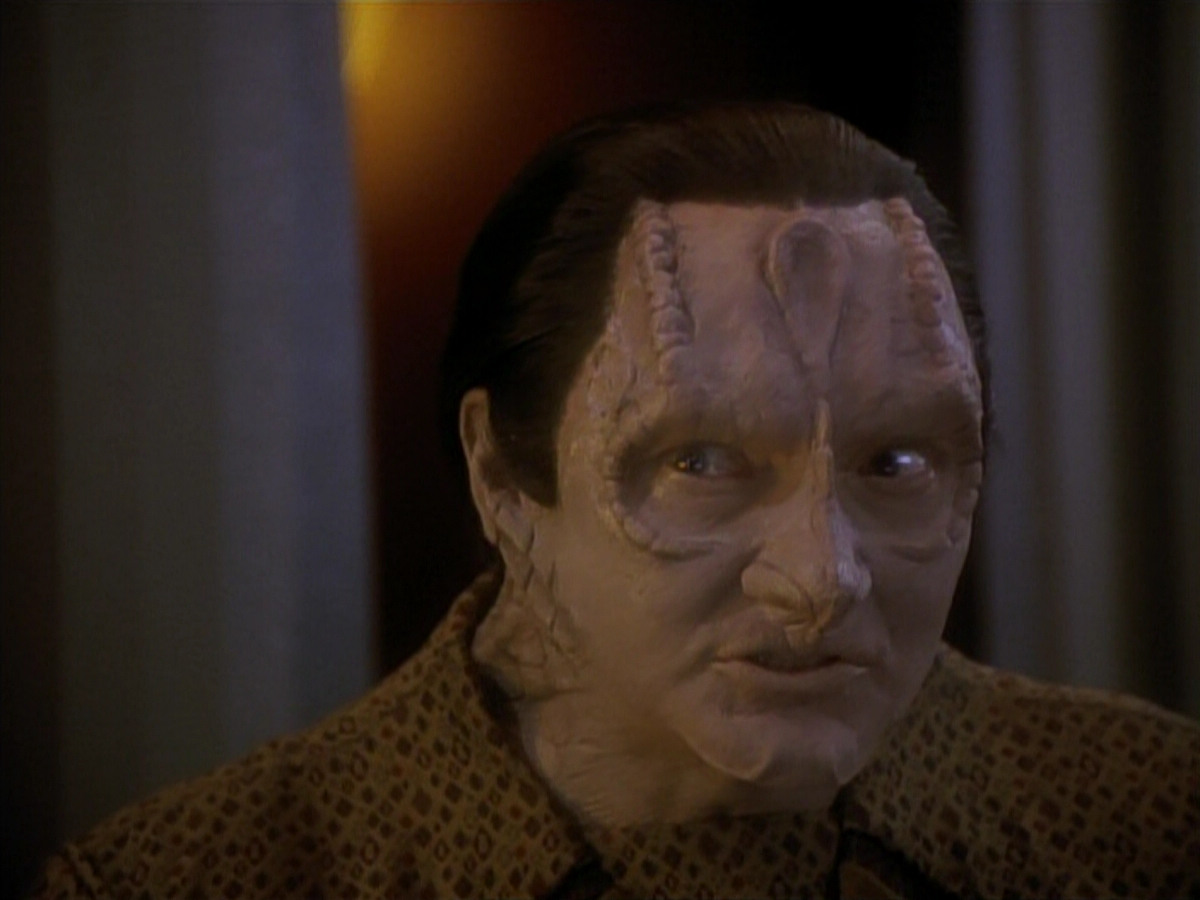 extant_StarTrek_DS9_3x20-ImprobableCause_00141.jpg