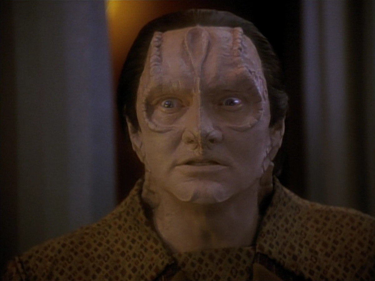 extant_StarTrek_DS9_3x20-ImprobableCause_00145.jpg