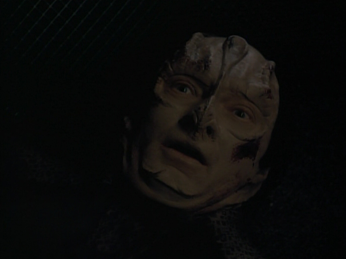 extant_StarTrek_DS9_3x20-ImprobableCause_00312.jpg