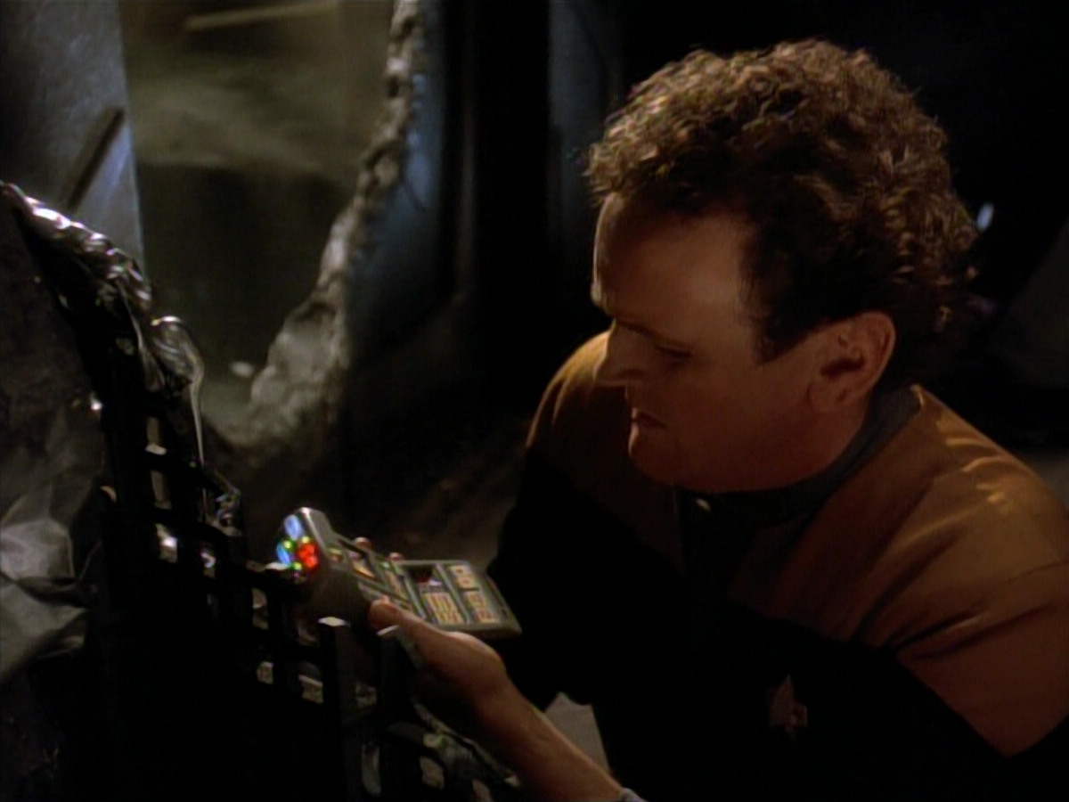 extant_StarTrek_DS9_3x20-ImprobableCause_00521.jpg