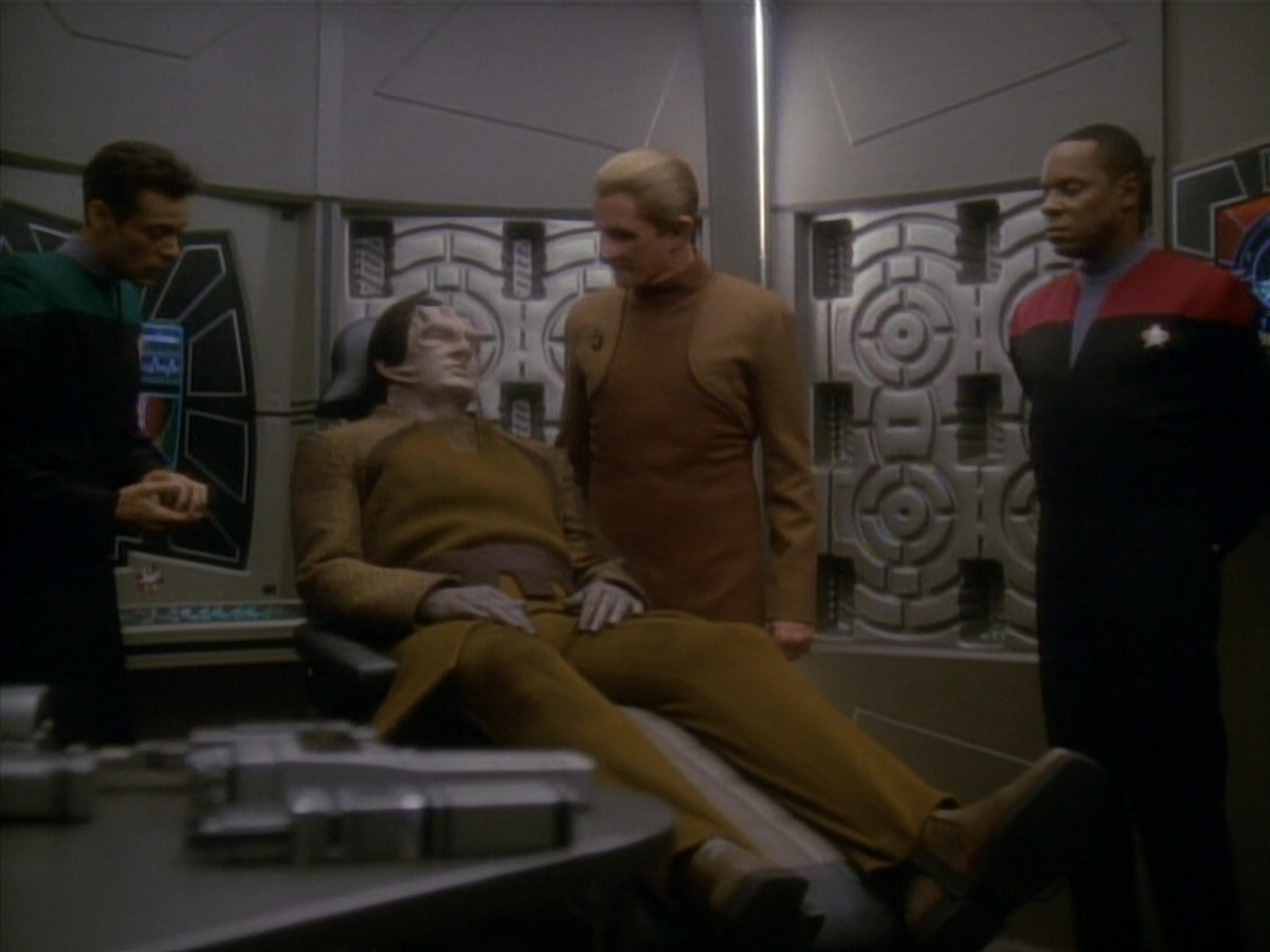 extant_StarTrek_DS9_3x20-ImprobableCause_00604.jpg