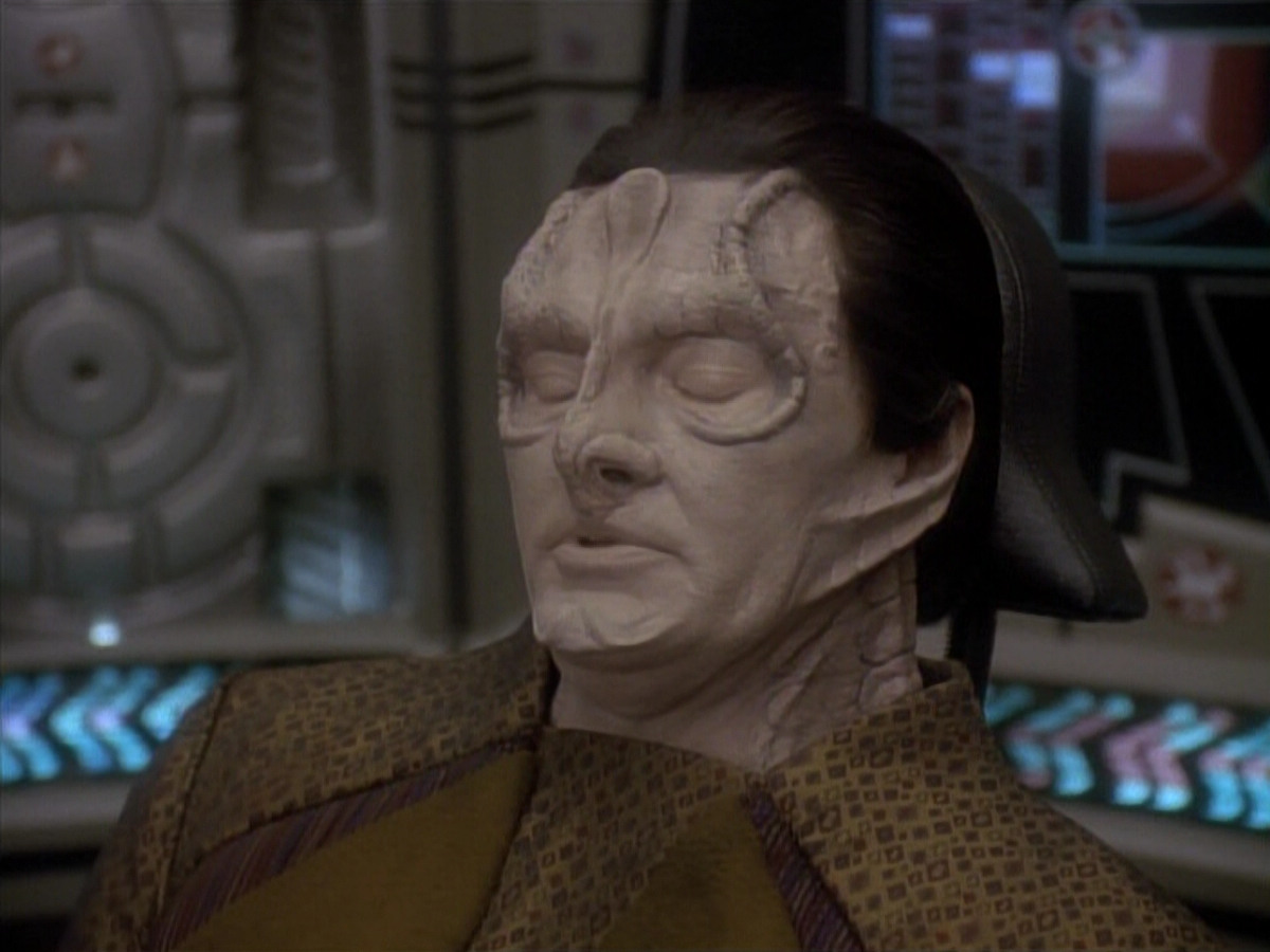 extant_StarTrek_DS9_3x20-ImprobableCause_00633.jpg