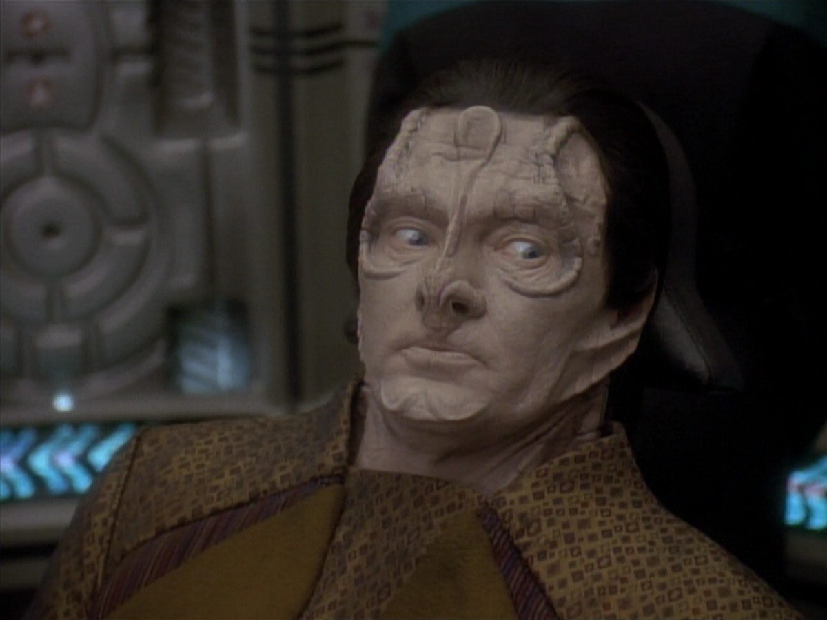 extant_StarTrek_DS9_3x20-ImprobableCause_00735.jpg