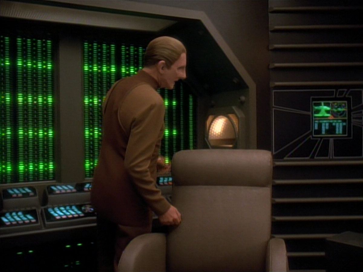 extant_StarTrek_DS9_3x20-ImprobableCause_00913.jpg