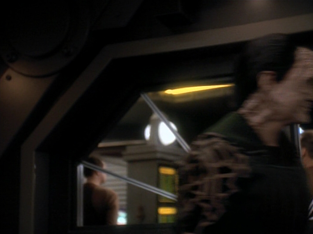 extant_StarTrek_DS9_3x20-ImprobableCause_00917.jpg
