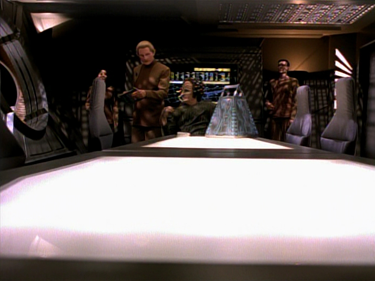 extant_StarTrek_DS9_3x20-ImprobableCause_01084.jpg