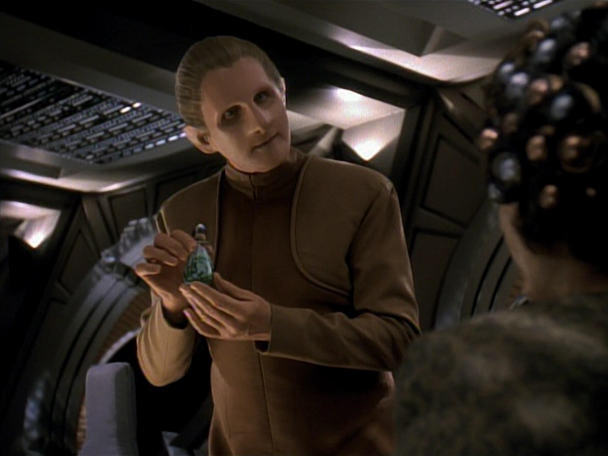 extant_StarTrek_DS9_3x20-ImprobableCause_01127.jpg