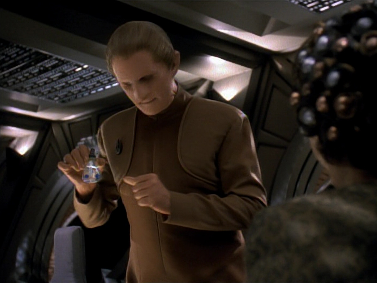 extant_StarTrek_DS9_3x20-ImprobableCause_01167.jpg