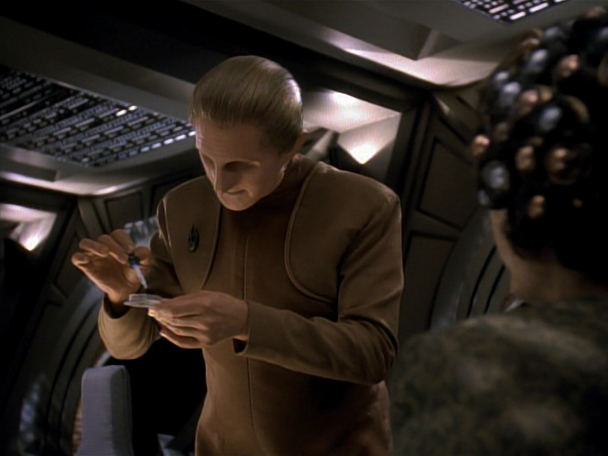 extant_StarTrek_DS9_3x20-ImprobableCause_01244.jpg