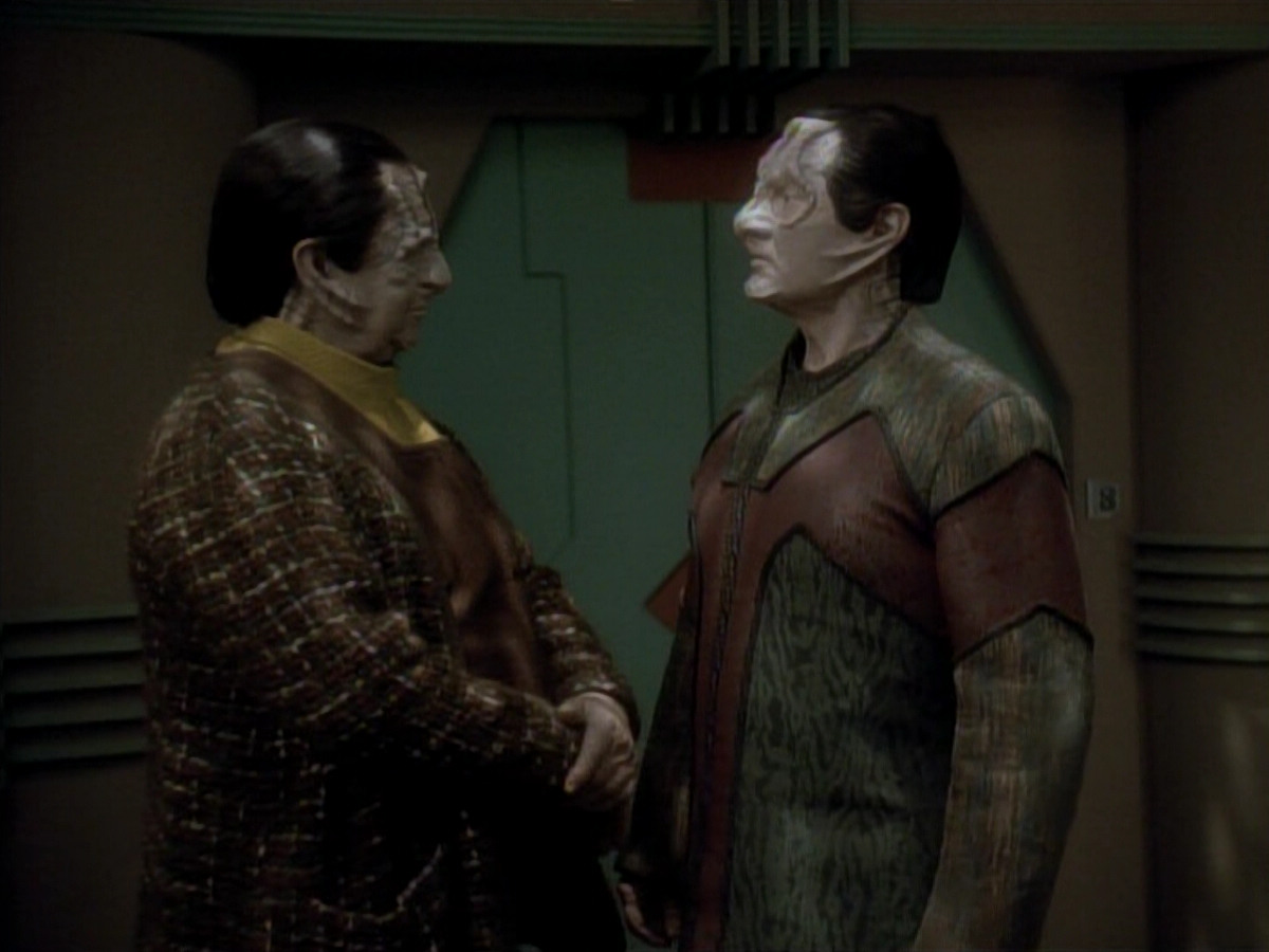 extant_StarTrek_DS9_3x20-ImprobableCause_03174.jpg
