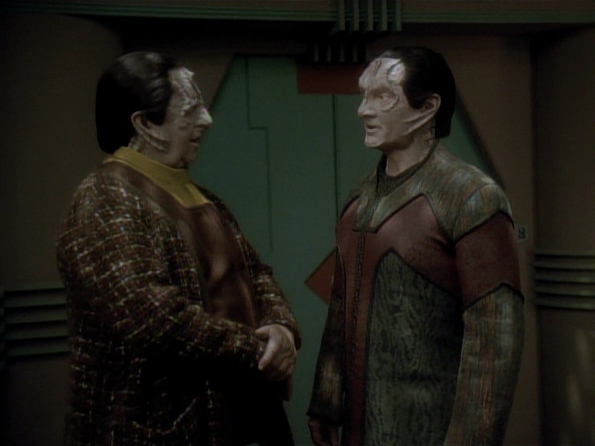 extant_StarTrek_DS9_3x20-ImprobableCause_03178.jpg