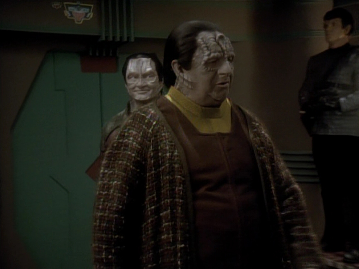 extant_StarTrek_DS9_3x20-ImprobableCause_03196.jpg