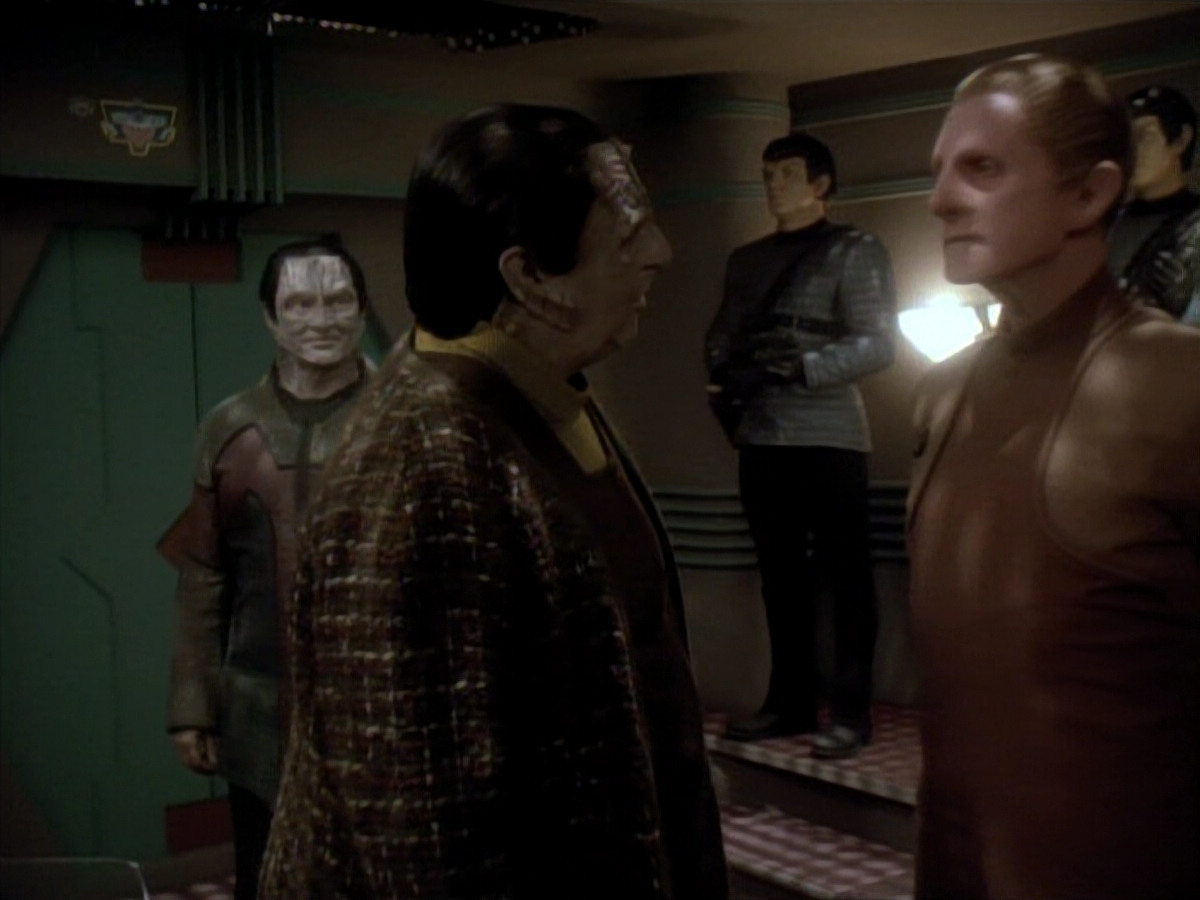 extant_StarTrek_DS9_3x20-ImprobableCause_03198.jpg