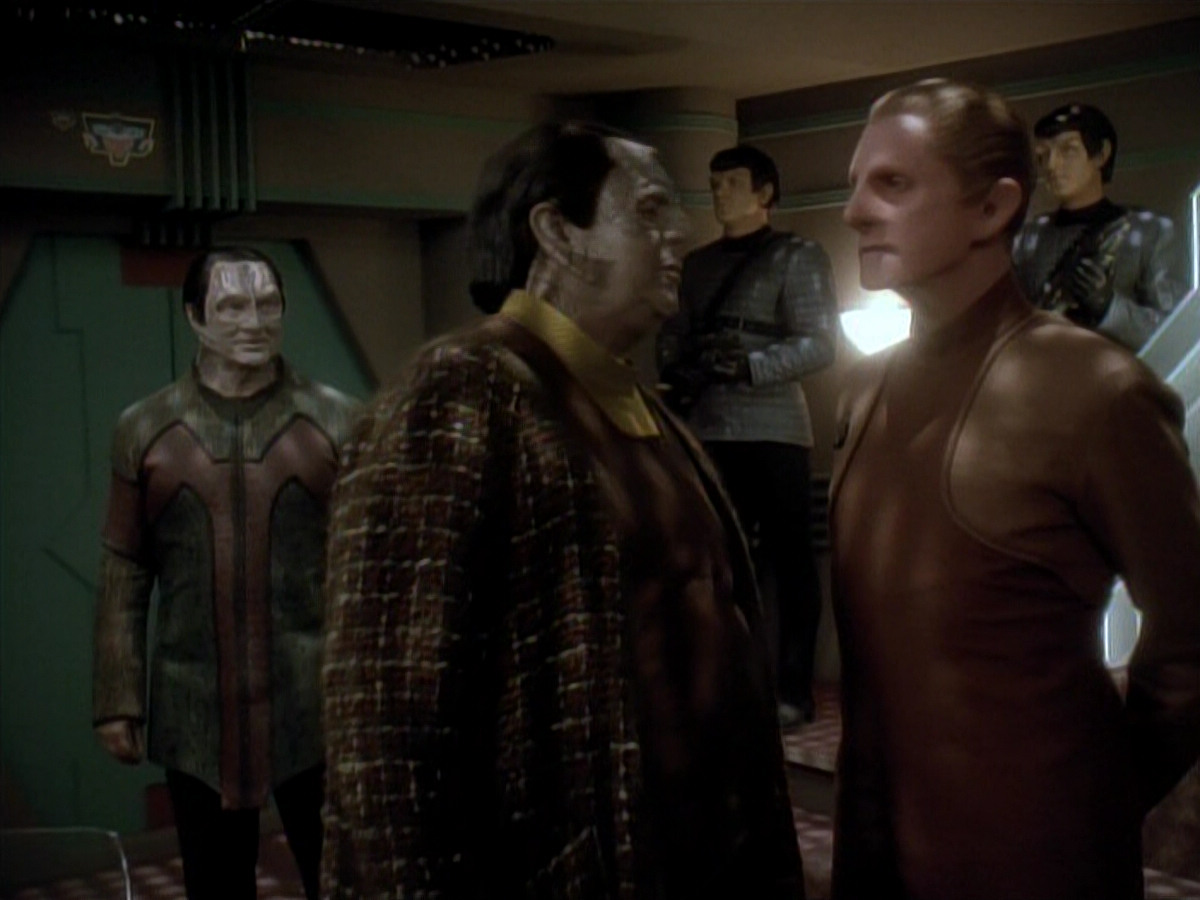extant_StarTrek_DS9_3x20-ImprobableCause_03199.jpg