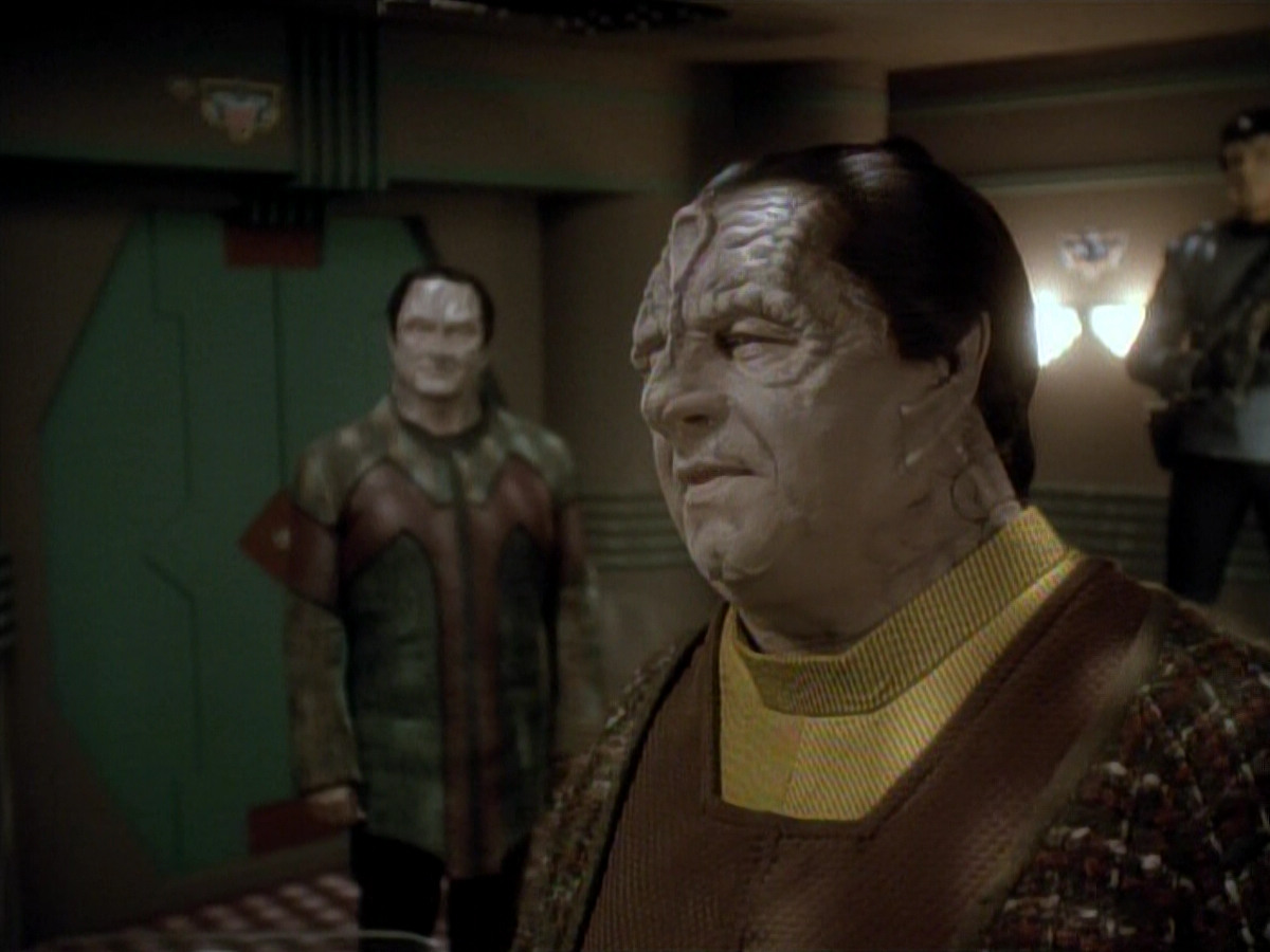 extant_StarTrek_DS9_3x20-ImprobableCause_03233.jpg