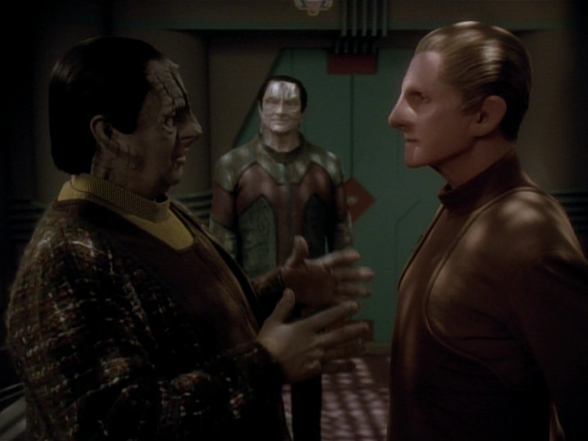 extant_StarTrek_DS9_3x20-ImprobableCause_03278.jpg