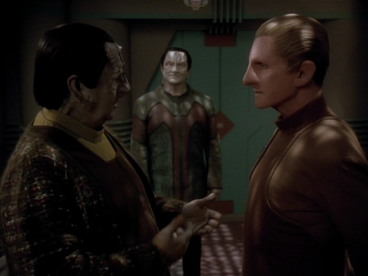 extant_StarTrek_DS9_3x20-ImprobableCause_03280.jpg