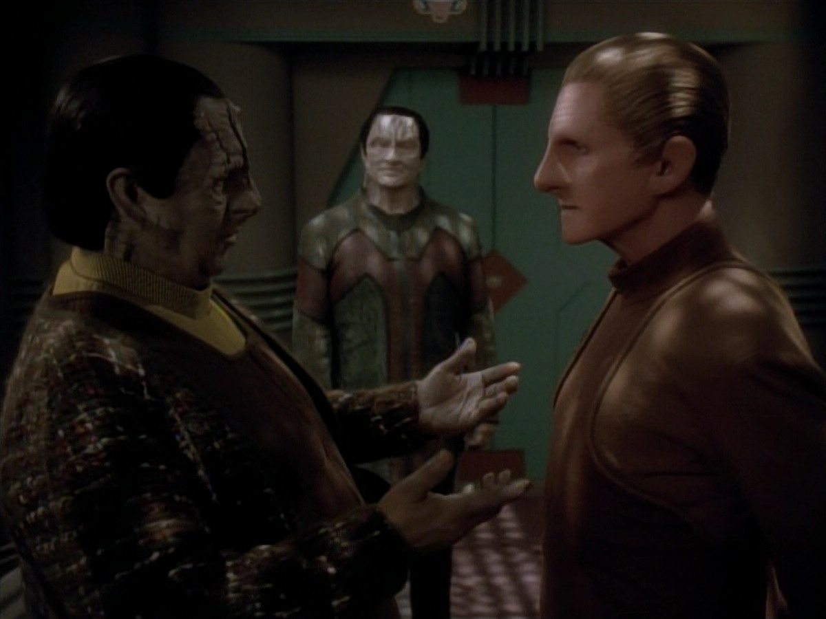 extant_StarTrek_DS9_3x20-ImprobableCause_03281.jpg