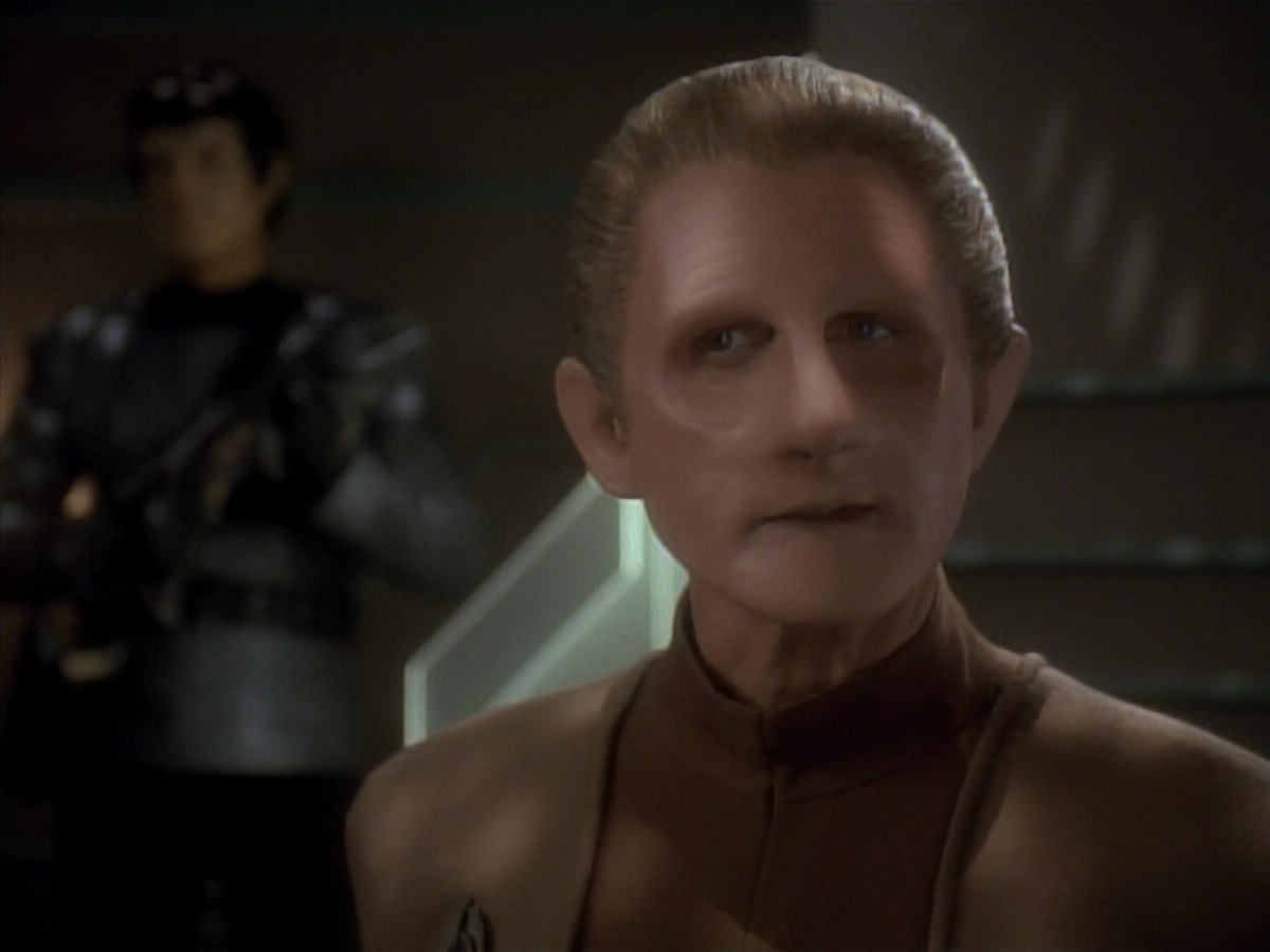 extant_StarTrek_DS9_3x20-ImprobableCause_03294.jpg