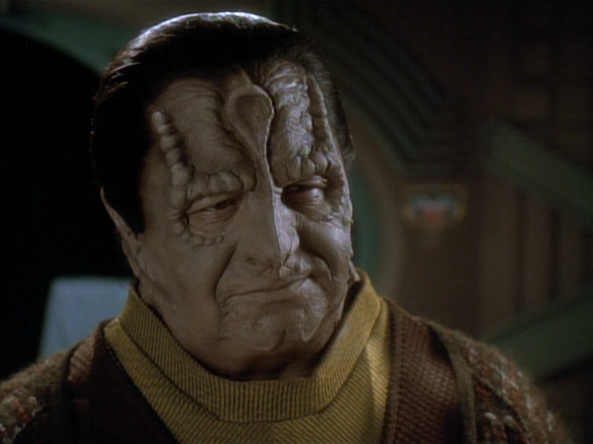 extant_StarTrek_DS9_3x20-ImprobableCause_03301.jpg