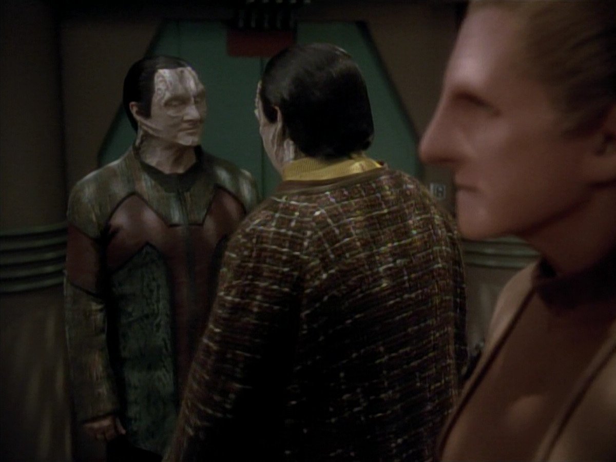 extant_StarTrek_DS9_3x20-ImprobableCause_03316.jpg