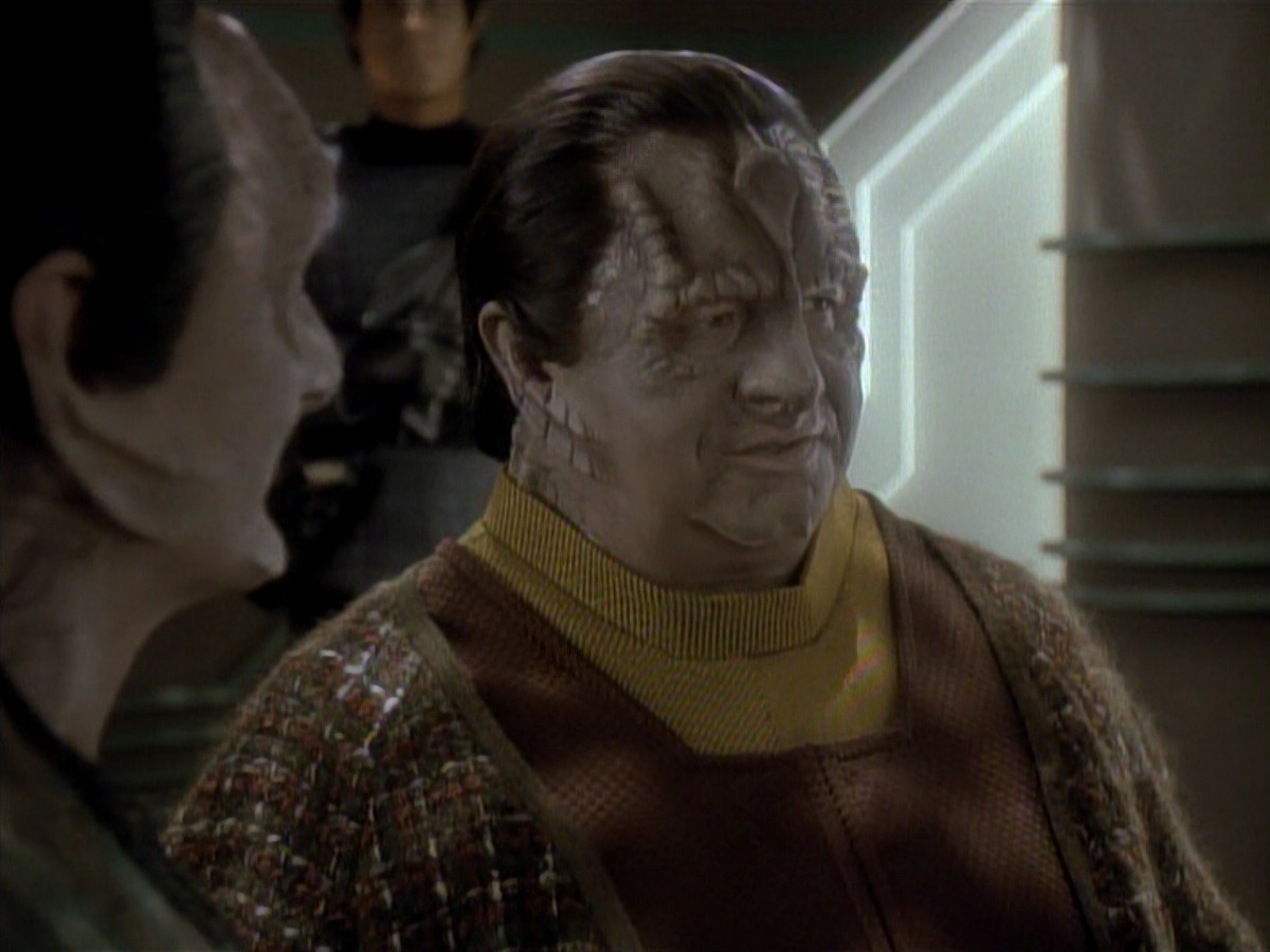 extant_StarTrek_DS9_3x20-ImprobableCause_03324.jpg