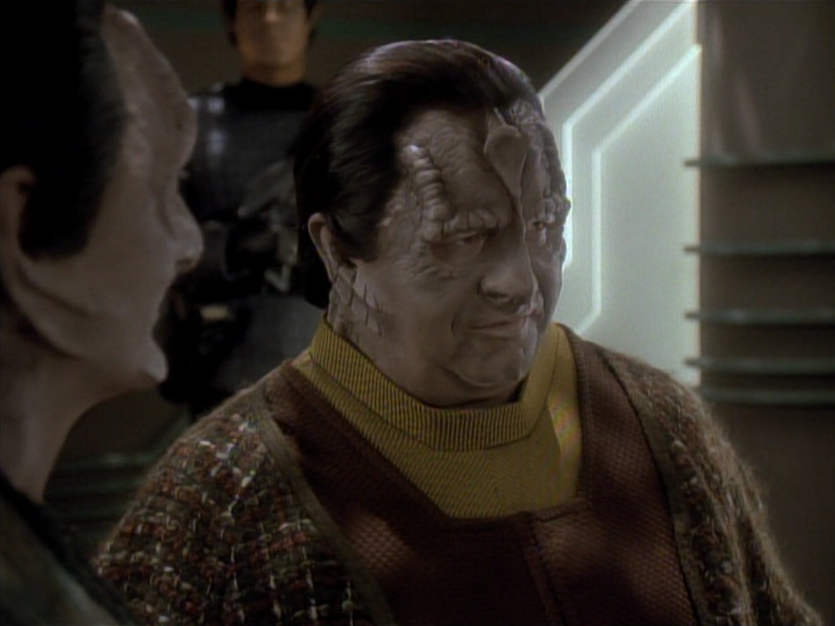 extant_StarTrek_DS9_3x20-ImprobableCause_03325.jpg