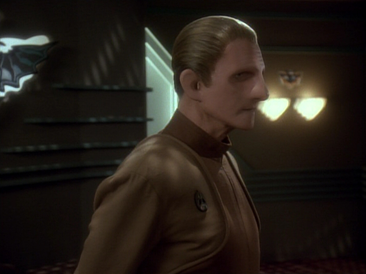 extant_StarTrek_DS9_3x20-ImprobableCause_03343.jpg