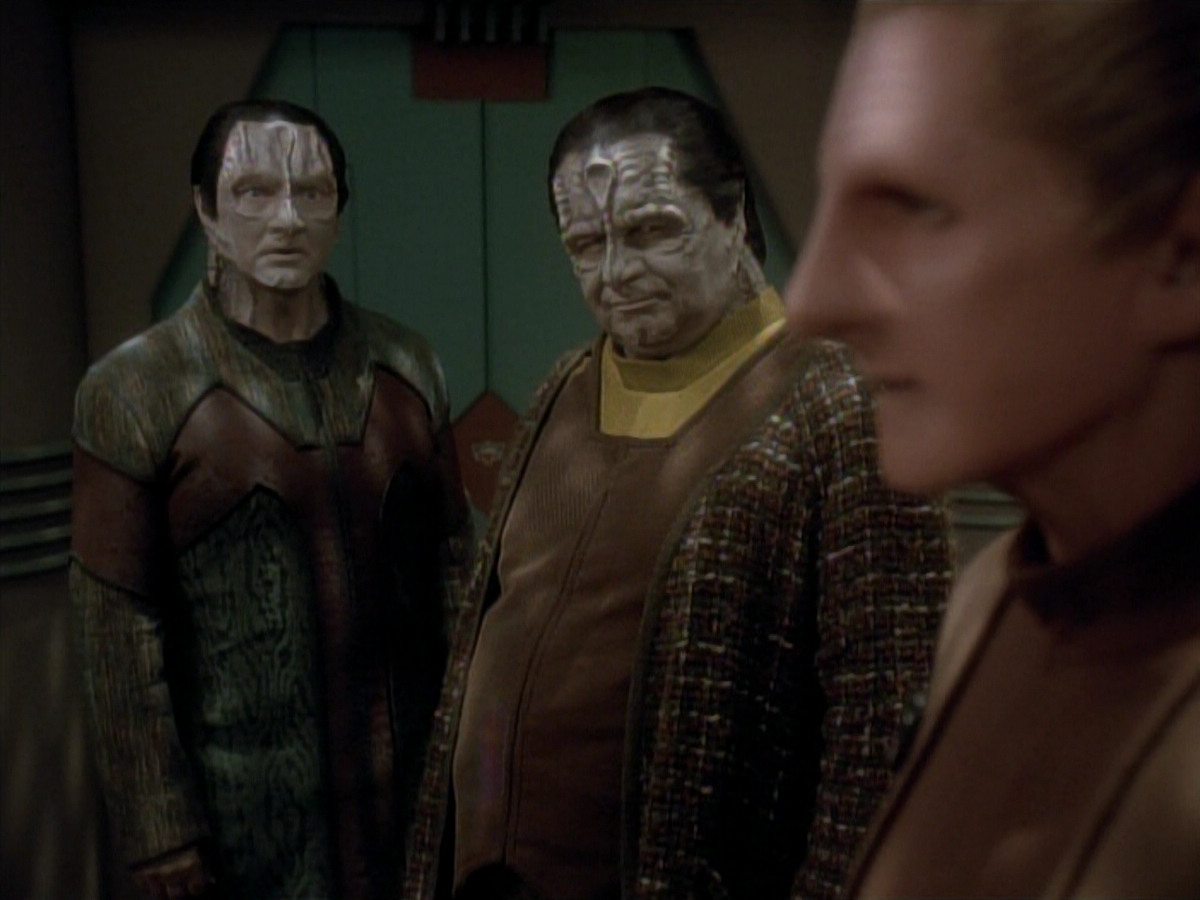 extant_StarTrek_DS9_3x20-ImprobableCause_03349.jpg