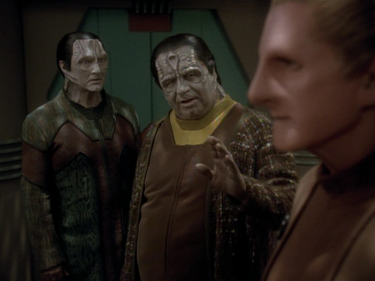 extant_StarTrek_DS9_3x20-ImprobableCause_03351.jpg
