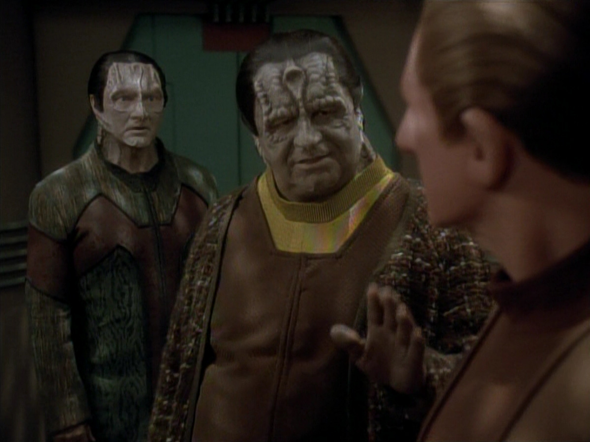 extant_StarTrek_DS9_3x20-ImprobableCause_03352.jpg
