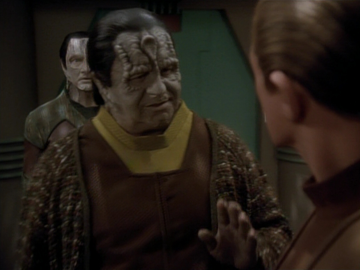extant_StarTrek_DS9_3x20-ImprobableCause_03353.jpg