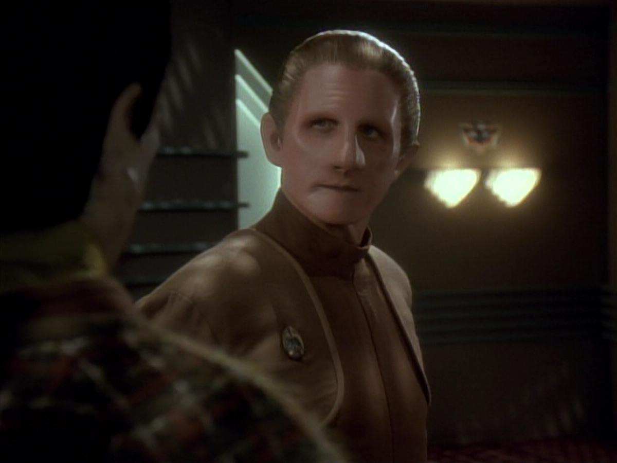 extant_StarTrek_DS9_3x20-ImprobableCause_03358.jpg