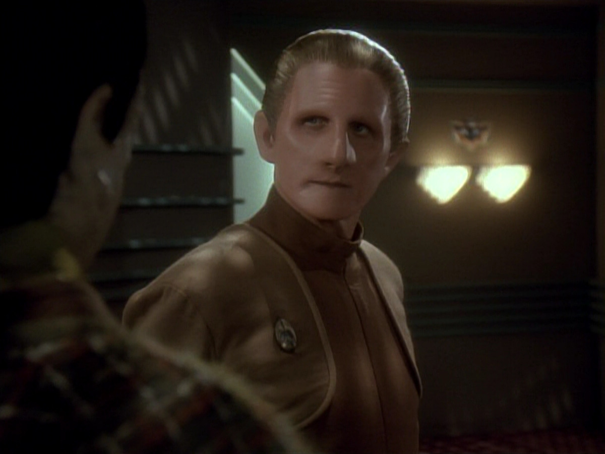 extant_StarTrek_DS9_3x20-ImprobableCause_03359.jpg