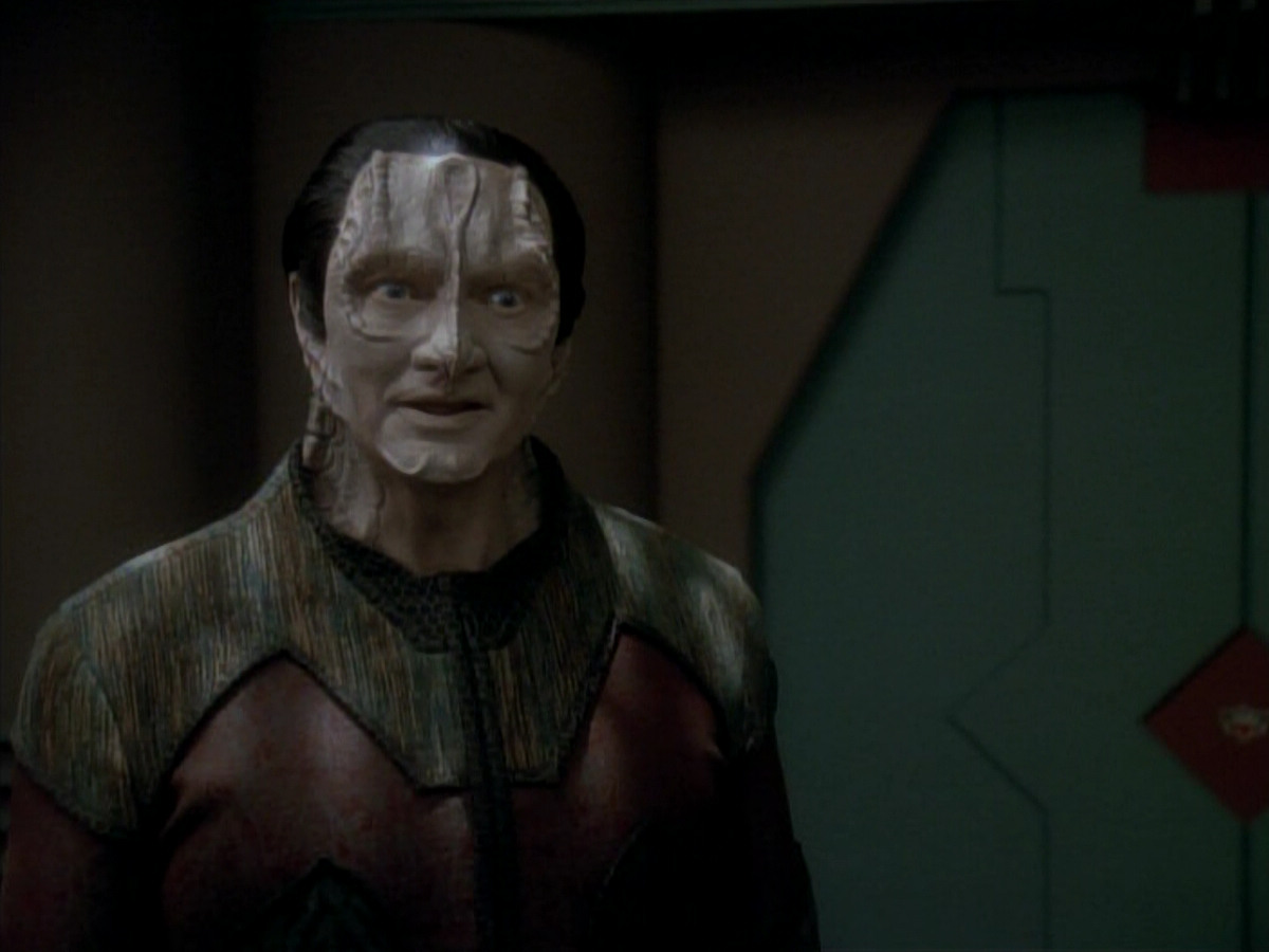 extant_StarTrek_DS9_3x20-ImprobableCause_03363.jpg