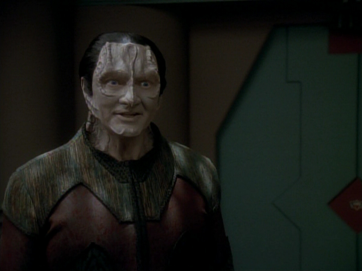 extant_StarTrek_DS9_3x20-ImprobableCause_03364.jpg
